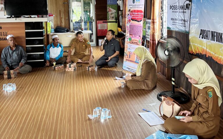 Inovator SI PESAN PENA 2.0 bersama kader desa dan relawan di Hulu Sungai Utara.