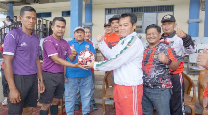 Kejuaraan U-10 U-12